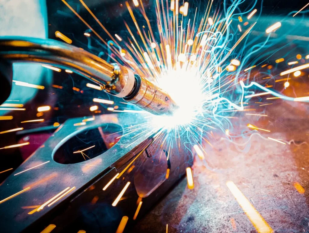 How to Choose the Right Tube Laser Cutting Machine
